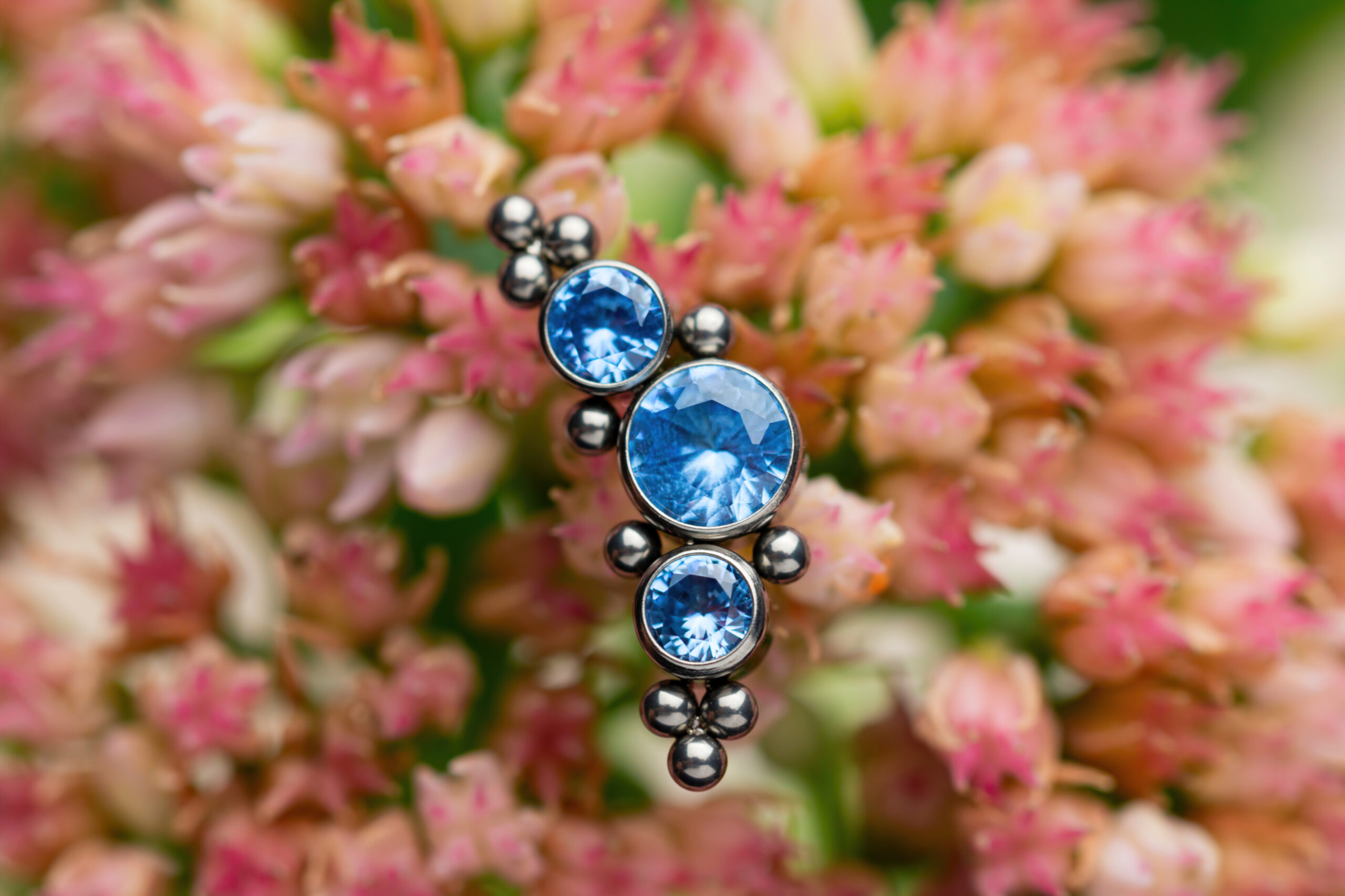 Lyra - Clou d'oreille aux pierres lumineuses